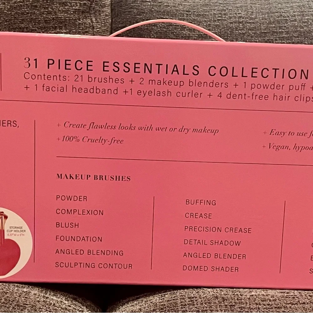 Glitz & Glam 31-Piece Makeup Brush Set Pink Gold Heart Storage Hard to Find New!